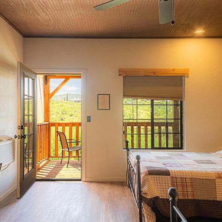 -Pet Friendly- Miners Cabin #5 -Two Double Beds - Private Balcony 图姆斯顿 外观 照片