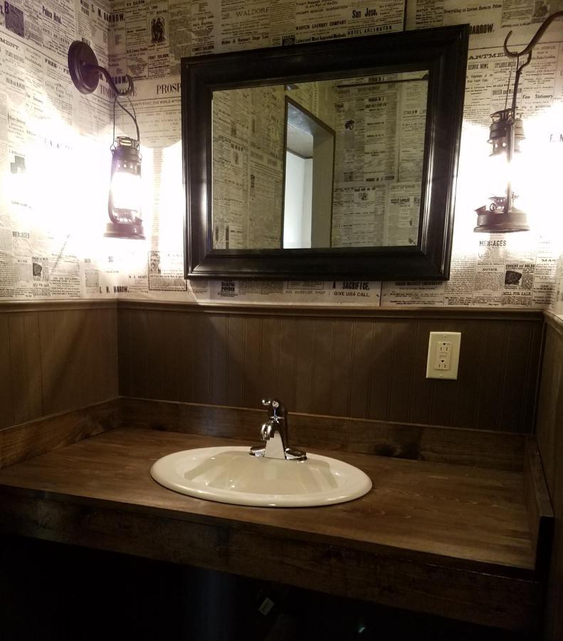 -Pet Friendly- Miners Cabin #5 -Two Double Beds - Private Balcony 图姆斯顿 外观 照片