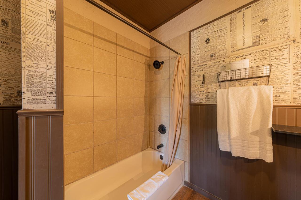 -Pet Friendly- Miners Cabin #5 -Two Double Beds - Private Balcony 图姆斯顿 外观 照片